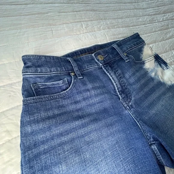 COPY - CHICO'S Girlfriend SHORTS - Slim Leg - Size 2 (Chico's Size 00) - Picture 6 of 11